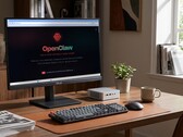 L'Asus Ascent QN10 offre une puissance de traitement IA pouvant atteindre 80 TOPS dans un boîtier ultra-compact.