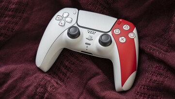 La nouvelle manette DualSense de God of War 20th Anniversary. (Source de l'image : PlayStation)
