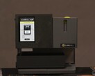 Le CardMill identifie les cartes à collectionner à l'aide d'un scanner alimenté par l'IA. (Source de l'image : CardMill via YouTube)