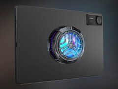 Le refroidisseur mobile Legion coûte environ 28 dollars en Chine. Sur la photo : l&#039;accessoire connecté à une tablette de jeu. (Source de l&#039;image : Lenovo)