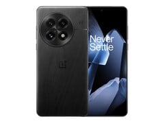 Le OnePlus 13 (photo) est doté d&#039;un écran légèrement incurvé. (Source de l&#039;image : OnePlus)