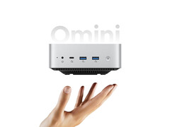 L'OminiPlus est équipé du Ryzen 7 7535HS. Photo : une photo promotionnelle éditée du mini PC. (Source de l'image : Orico et Minisforum - édité)