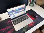 Examen du HP 255 G10 avec 7120U : Petit budget, faibles performances