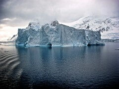 Une photo d'iceberg