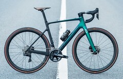 Le SCOTT Addict eRIDE Ultimate Bike ne pèse que 10,75 kg (~23,7 lbs) (Image source : SCOTT)