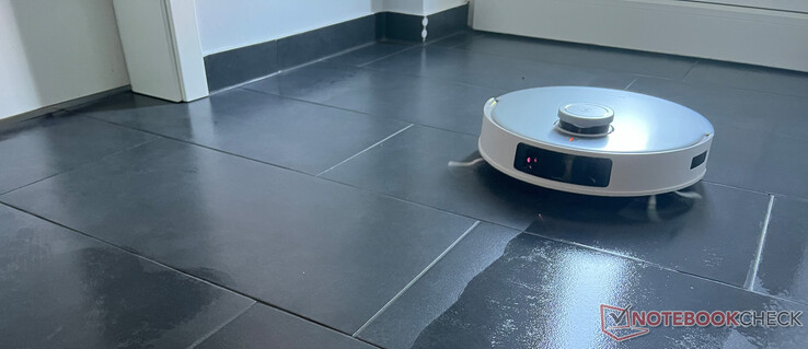 Ecovacs Deebot T20 Omni au travail