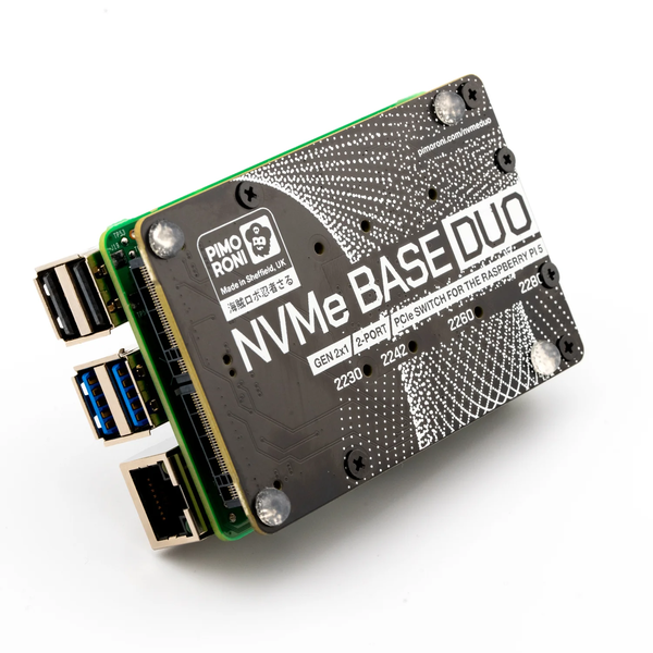La Pimoroni NVME Base Duo vous permettra d'ajouter jusqu'à deux disques NVMe de taille normale à votre Raspberry Pi (Image source : Pimoroni)
