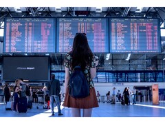 Une faille de sécurité dans le système FlyCASS aurait permis à des personnes non autorisées d'accéder au cockpit d'un avion. (Source de l'image : Pixabay / JESHOOTS-com)