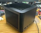 Le prochain mini PC de FEVM sera doté d'un boîtier beaucoup plus grand et d'une puissante carte graphique RTX 4090 Laptop. (Source de l'image : metalsojin2 via Reddit)