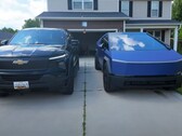 Le Cybertruck de Tesla est confronté à une rude concurrence de la part des pick-up électriques concurrents, notamment le Chevrolet Silverado EV. (Source de l'image : Lamar MK via YouTube)
