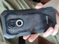 Doogee S61 Pro avec coque arrière transparente (Source : privée)