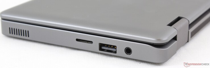 Côté droit : lecteur de carte micro SD, USB 2.0, prise écouteurs 3,5 mms.