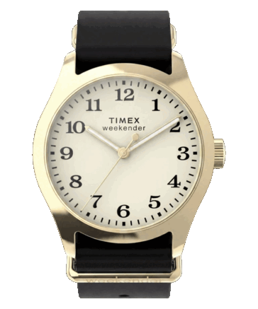 La montre Timex Weekender New England TW2Y86600, dotée d’un boîtier doré de 34 mm, d’un cadran crème et d’un bracelet en cuir noir.