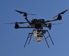 Un drone airbone transportant le parachute (Source de l'image : NASA et Christopher LC Clark ; recadré)