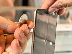 Le Honor Magic V5 se mesurera cet été aux Galaxy Z Fold7 et X Fold5, ainsi qu'à l'actuel Oppo Find N5. (Source de l'image : Weibo)