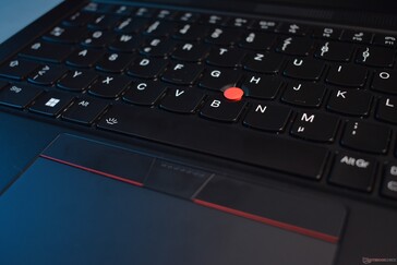 Lenovo ThinkPad T14s G4 : TrackPoint