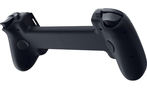 La Razer Kishi V3 Pro possède deux boutons arrière en plus des boutons L4 et R4. (Source de l'image : Razer)