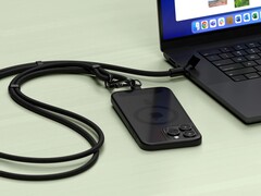 Le câble de lanière USB-C OntheGo de Satechi (en photo) est désormais disponible. (Source de l&#039;image : Satechi)