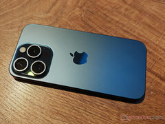 L'iPhone 15 Pro pourrait être le dernier modèle à disposer d'un téléobjectif 3x et d'un appareil photo ultra grand angle de 12 MP. (Source de l'image : Notebookcheck)