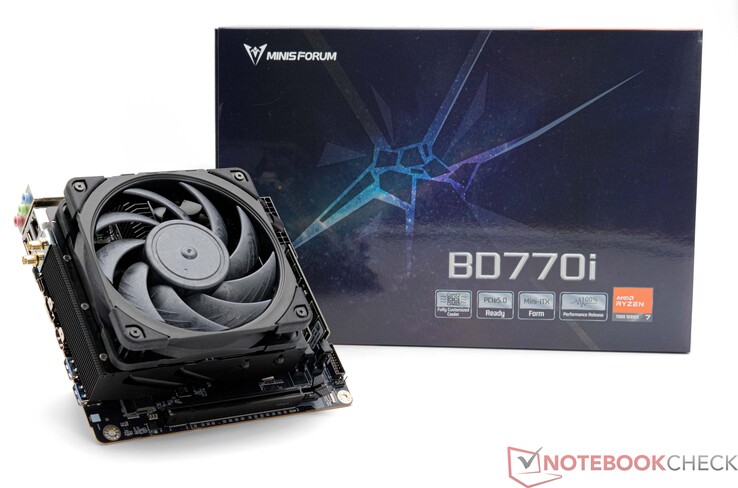 Minisforum BD770i avec ventilateur Noctua NF-A12x25 installé