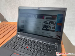 ThinkPad T490s - En plein soleil (avec reflets).