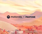 Un autre coloris du Motorola x Pantone Razr+ est disponible. (Source : Motorola) 