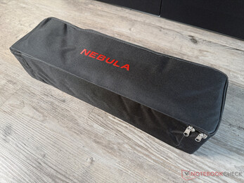 L'écran se trouve dans ce sac compact