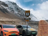 Modèle X et Modèle Y au camp de base du Mont Everest (image : Tesla)