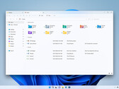 Windows 11 prendra bientôt en charge l'Explorateur de fichiers à onglets, qui a déjà fait l'objet d'une refonte. (Image source : Microsoft)