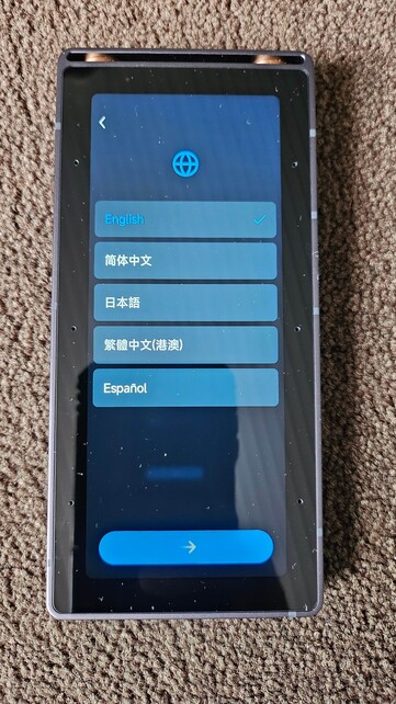 L'enregistreur iFLYTEK AI Recorder S6 propose cinq langues d'interface, mais pas l'allemand ni le français.