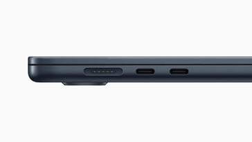 Apple MacBook Air 15 pouces : A gauche - MagSafe 3, 2x Thunderbolt 3. (Image Source : Apple)