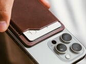 Le nouveau Nomad Leather Mag Wallet peut être localisé grâce à un AirTag (Image source : Nomad)