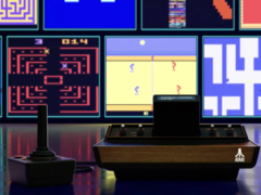 Une photo de la console Atari 2600 et du joystick CX40 en action (source d'image : Atari)