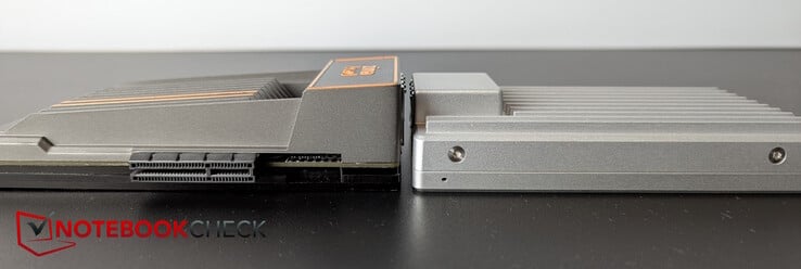 ZimaBoard 2.0 est légèrement plus plat dans l'ensemble