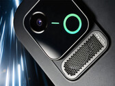 iQOO a dévoilé le design arrière de la Pad Ultra. Sur la photo : le bloc caméra et l'orifice d'aération arrière de la tablette.