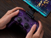 8BitDo vend maintenant la version Translucent Purple du Pro 2 avec des joysticks à effet Hall. (Source de l'image : 8BitDo)