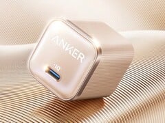 Le Safe Charge Pro Nano d&#039;Anker est un chargeur GaN de 45W. (Source de l&#039;image : Anker)