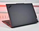 Le processeur Ryzen 9 permet à ce ThinkPad Lenovo de se démarquer : La station de travail mobile compacte offre la meilleure performance du processeur de tous les portables ThinkPad de 14 pouces (photo) : Lenovo ThinkPad P14s Gen 6 AMD (source de l'image : Benjamin Herzig)
