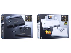 Le NeoGeo AES+ et le NeoGeo AES+ Anniversary Edition.
