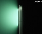 Le Xiaomi 17 Max pourrait également être équipé de meilleurs haut-parleurs que les modèles non-Ultra. Photo : une photo promotionnelle montrant la vue latérale du 17 Pro Max. (Source de l'image : Xiaomi)
