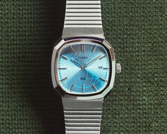 La nouvelle Timex END. x Timex 1981, inspirée de la réédition.