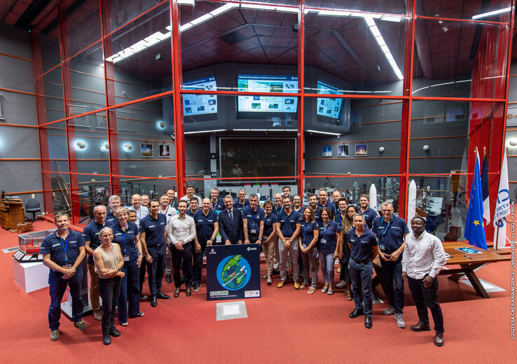 Cérémonie de lancement du projet dans la salle de contrôle de Jupiter en Guyane française. (Source : ESA)