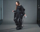 L'exosquelette auto-équilibrant XoMotion de Human in Motion Robotics est approuvé au Canada pour la rééducation ambulatoire. (Source de l'image : Human in Motion Robotics)