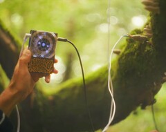Pocket Scion crée de la musique à partir de l&#039;activité électrique des plantes. (Source de l&#039;image : Instruō)