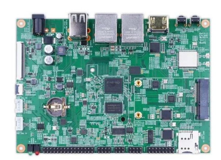 Les broches GPIO sont sur la carte