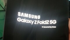 Le Galaxy Z Fold 2 5G a été capturé en direct dans la nature avant sa révélation du 5 août. (Image : @hwangmh01/Twitter)