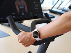Samsung lance l'application Peloton Watch pour les smartwatches Galaxy. (Source de l'image : Samsung)