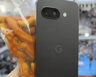 Le Pixel 9a sera lancé en plusieurs couleurs, pas seulement l'option noire présentée ici. (Source de l'image : Alexis Garza)