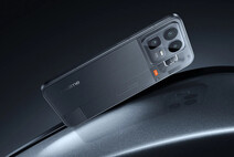 Realme Neo8 en couleur Mecha Gray (Image source : Realme)