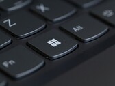 Gros plan sur un clavier d'ordinateur avec la touche Windows